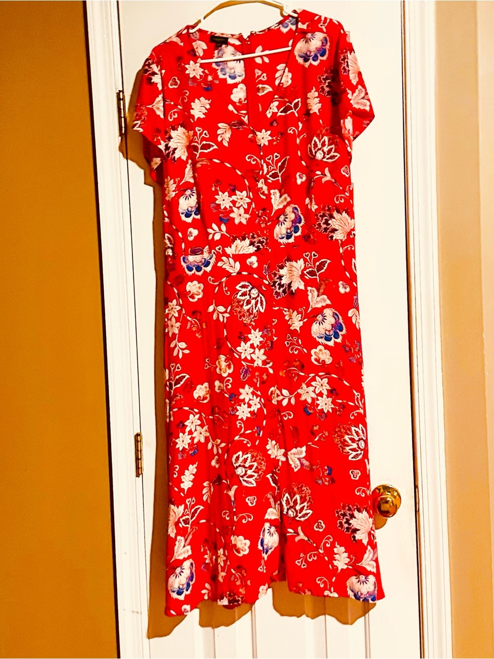 Tabloid's  Plus  Size  20W   Bright Red Floral Midi Dress with V-Neck